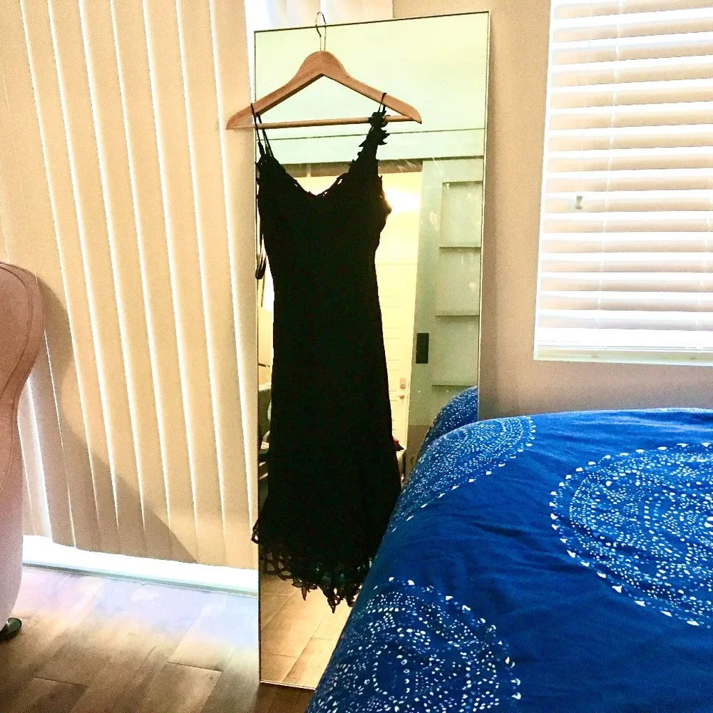 BCBGMaxAzria Silk Floral Lace-Trim Black Dress 0